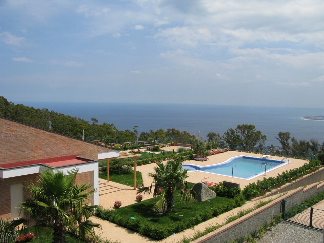 Недвижимость в Италии. Жилой комплекс Paradise view